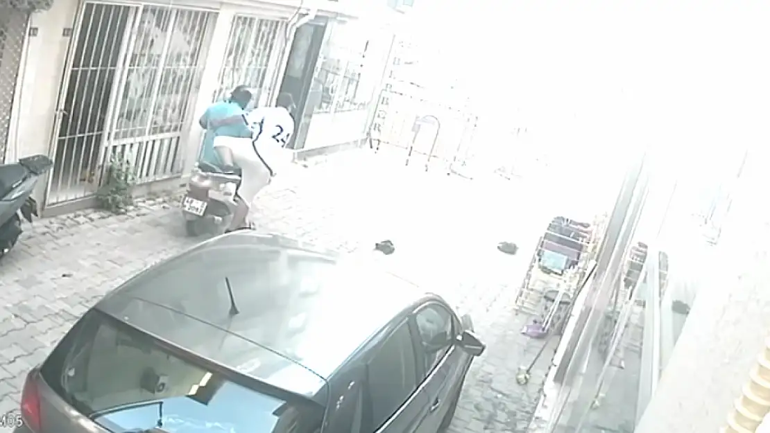 Ortaca'daki dehşet anları kamerada! Kurbanıyla aynı motosiklette binaya girdi