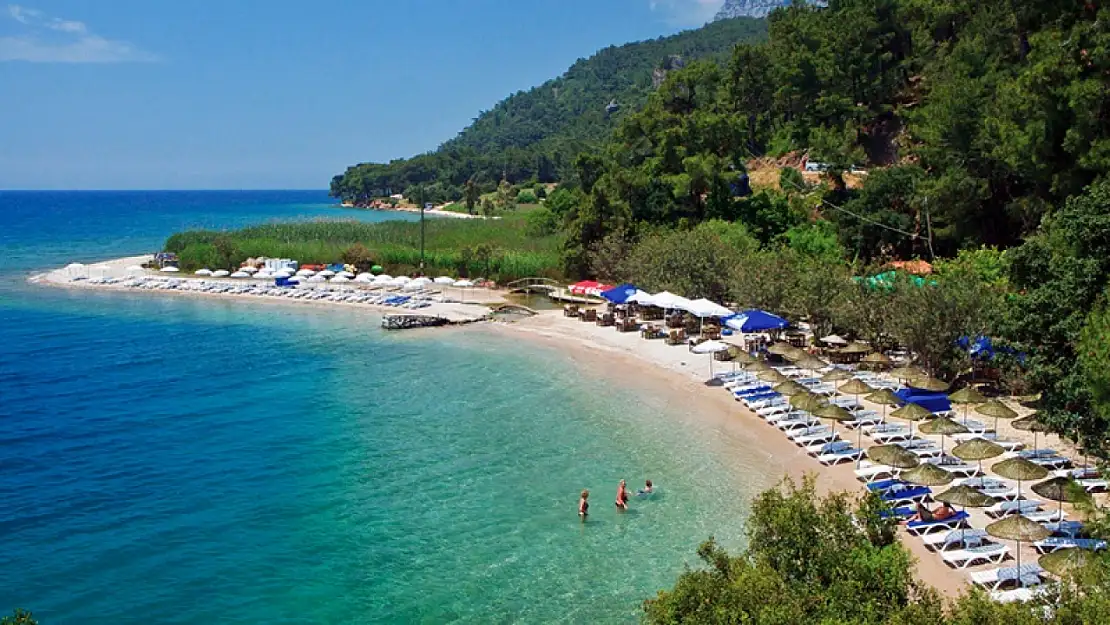 Sıcaklar planları değiştirdi! Muğla'da denize girişler akşama kaldı