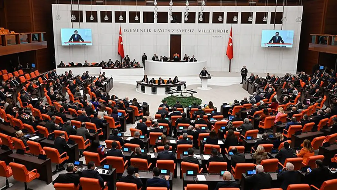 Siyasiler, şehit askerler için taziye mesajları yayımladı