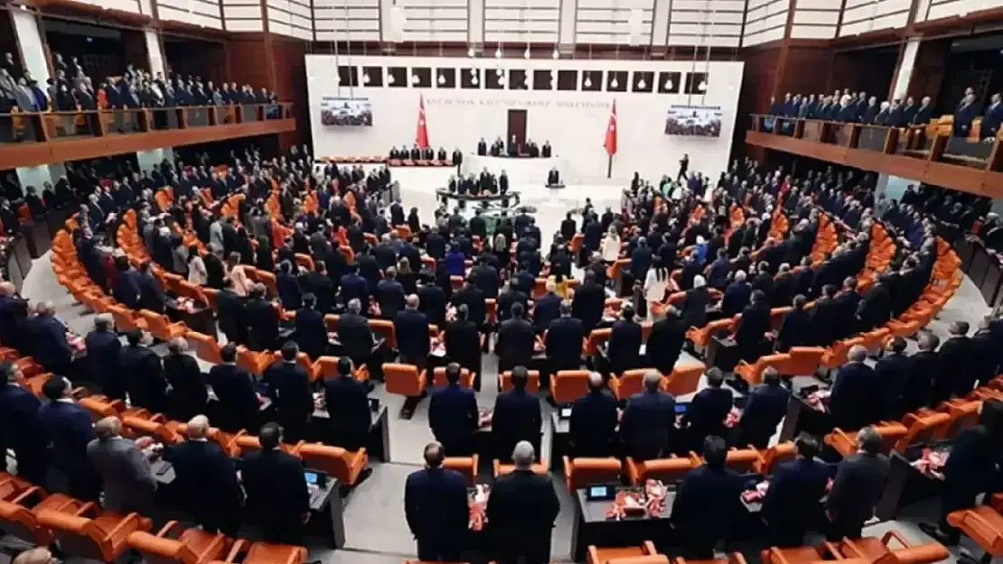 TBMM'de 'Terörsüz Türkiye' zirvesi! Kurtulmuş, siyasi parti temsilcileri ile buluştu