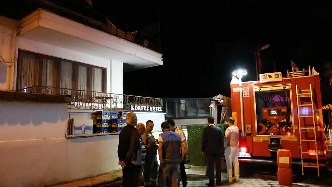 Ula'da yangın: Otel alevlere teslim oldu
