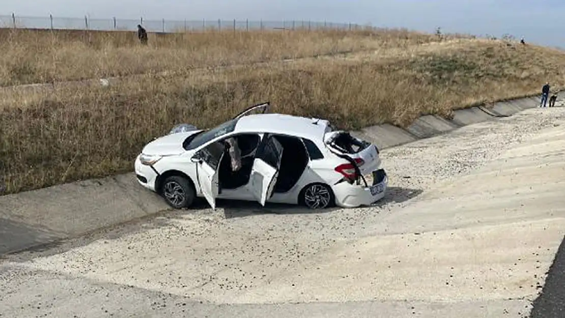 YOL KENARINDA LASTİK DEĞİŞTİRİRKEN GELEN ÖLÜM