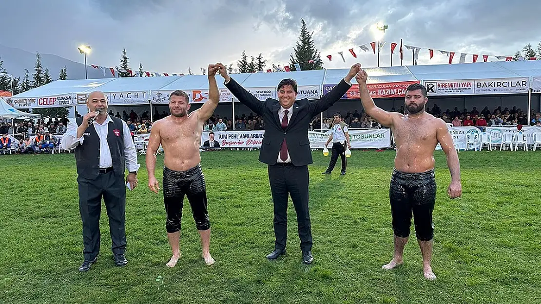 FETHİYE GÜREŞTE MUSTAFA BATU'YU ALKIŞLADI