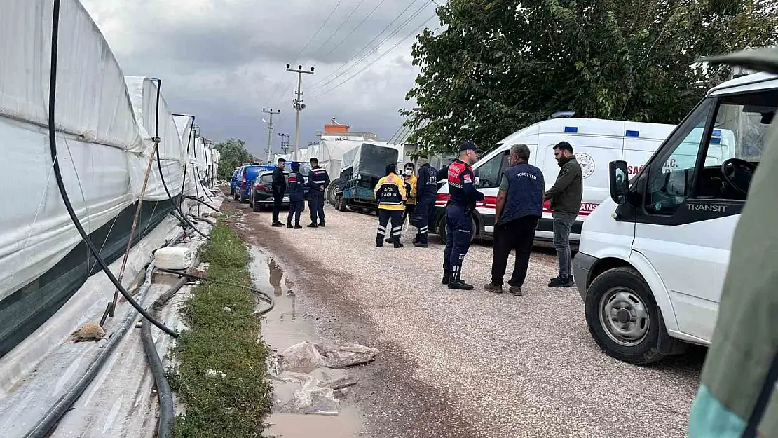 KÜÇÜK ÇOCUK TÜFEKLE OYNARKEN ANNESİNİ HAYATTAN KOPARDI