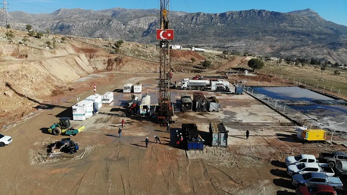 GABAR DAĞINDA GÜNLÜK 27 BİN VARİL PETROL