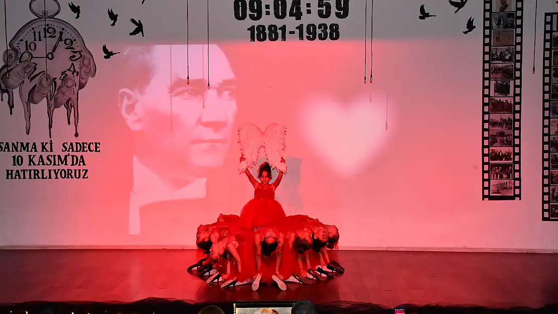 ORTACA FİNAL OKULLARI'NIN 10 KASIM ATATÜRK'Ü ANMA PROGRAMINDA GÖZYAŞLARI SEL OLDU