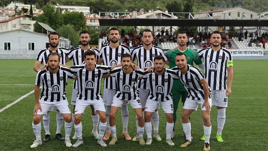 MARMARİS GENÇLİK SPOR ZİRVEYİ KORUDU