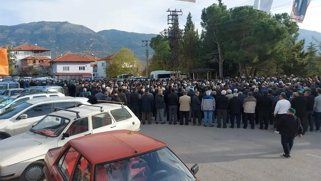 MOTOR KAZASINDA ÖLEN ESNAF SON YOLCULUĞUNA UĞURLANDI