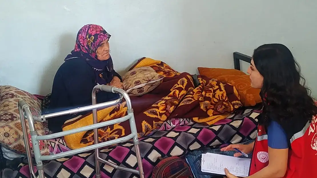 EVDE BAKIM YARDIMI HESAPLARA YATMAYA BAŞLADI