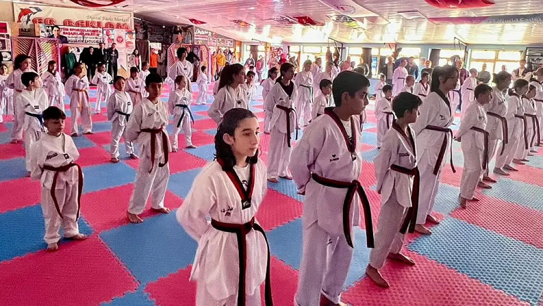 TAEKWONDO KUŞAK TERFİ SINAVI DALAMAN'DA YAPILDI