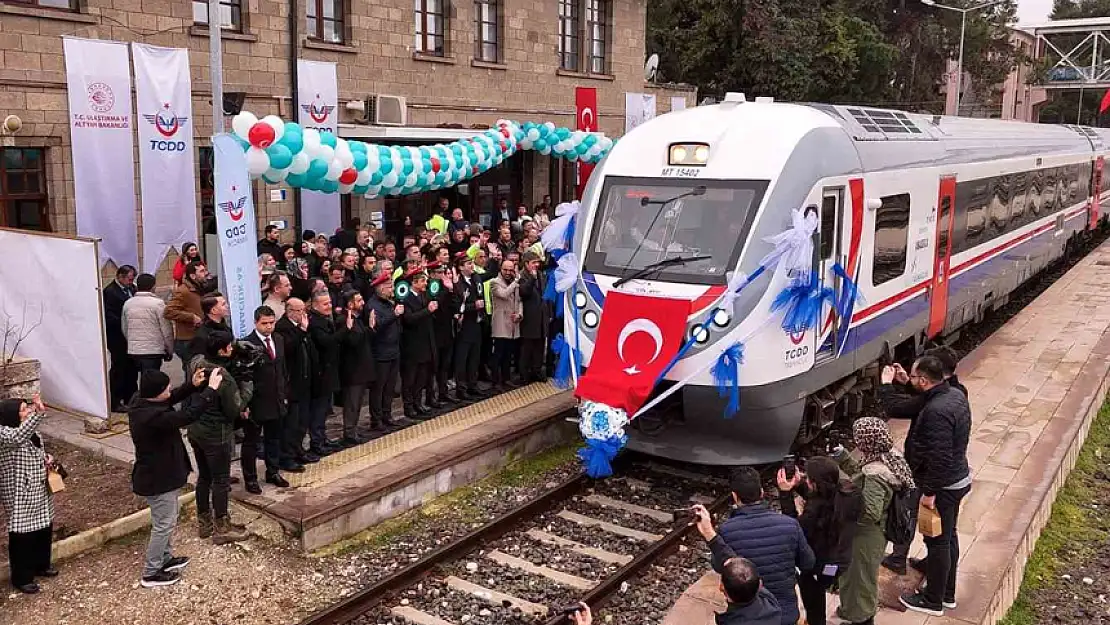 GÜLLER EKSPRES 15 YIL SONRA BÖYLE KARŞILANDI!