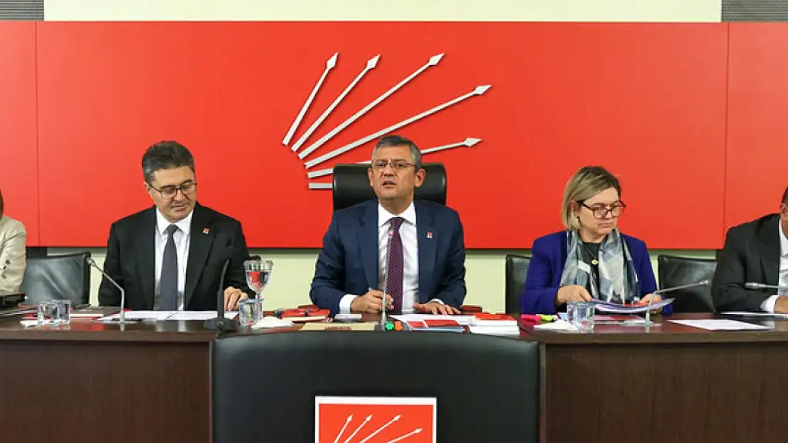 CHP'DE ADAY ADAYLARI PM'Yİ BEKLİYOR