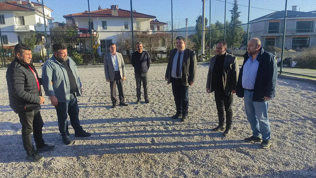 ULA'DA HALI SAHA YAPIM ÇALIŞMALARI DEVAM EDİYOR