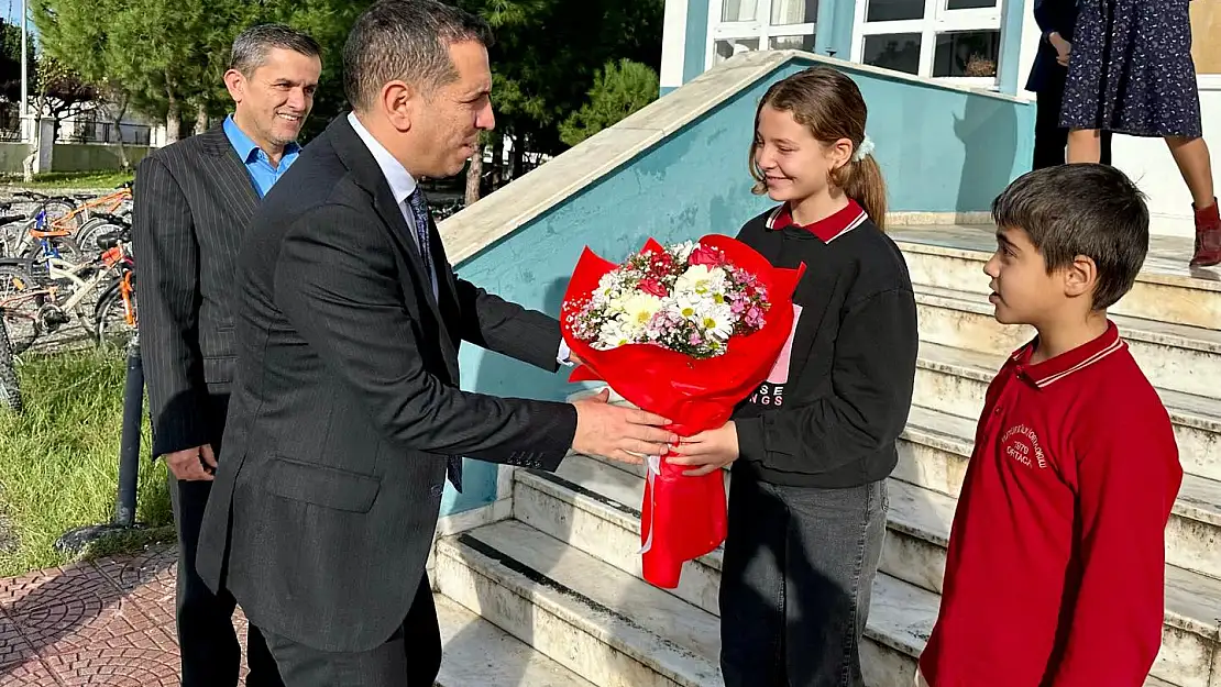 KAYMAKAM AKTAŞ'A ÇİÇEKLİ KARŞILAMA