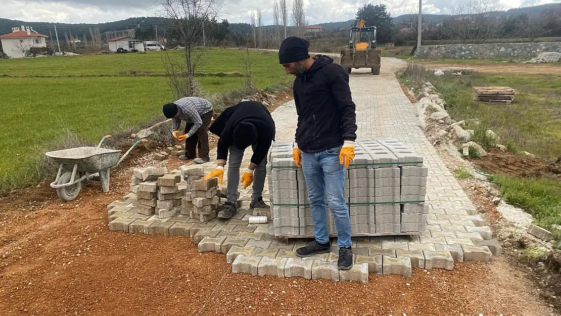 ULA BELEDİYESİ YOL ÇALIŞMALARI DEVAM EDİYOR