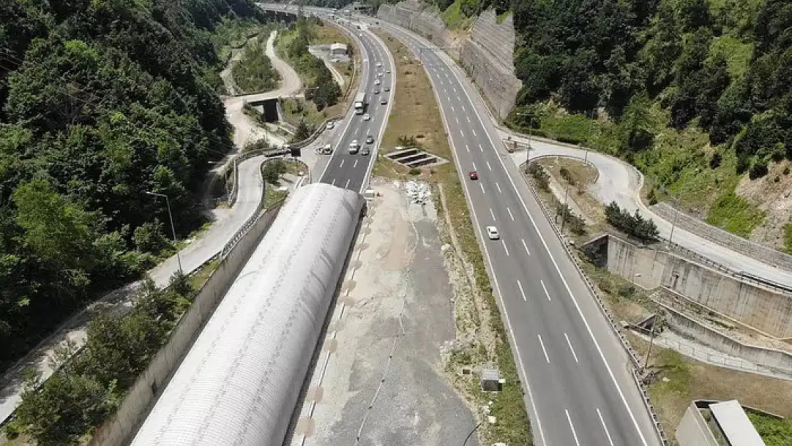 BOLU DAĞI TÜNELİ'NİN İSTANBUL İSTİKAMETİ 50 GÜN BOYUNCA KAPALI OLACAK!