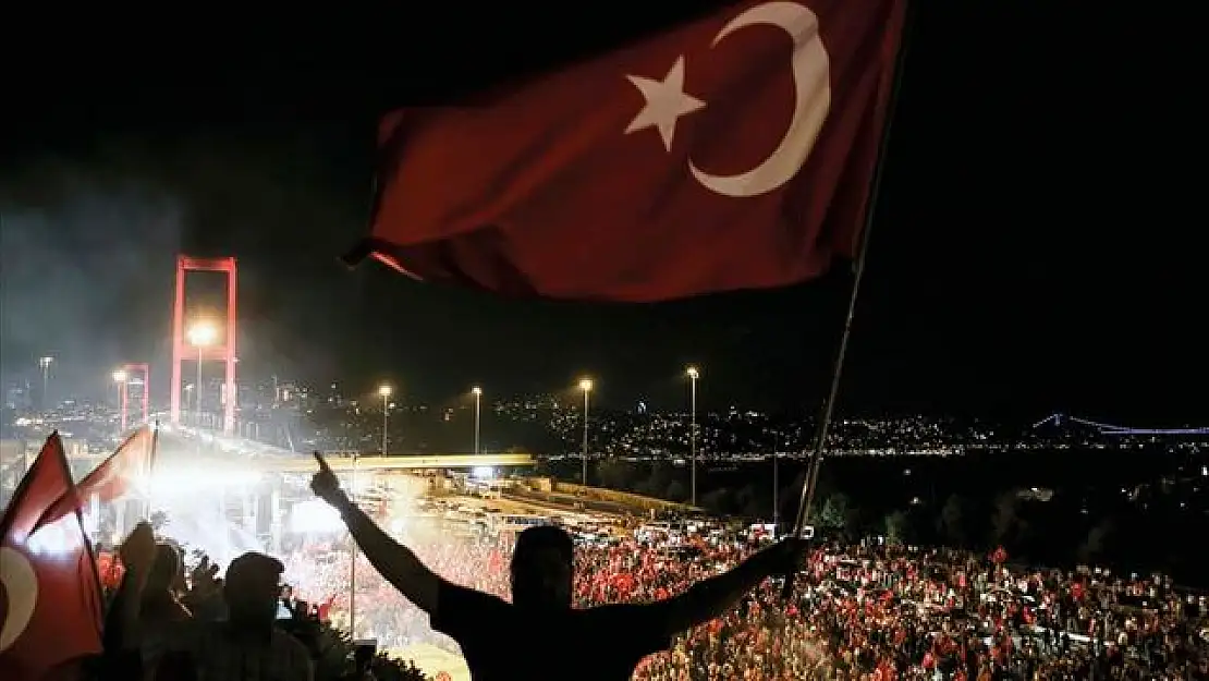 15 TEMMUZ'DA NERELER AÇIK? BANKA,AVM NOTER, KARGO,HASTENE KAPALI MI?