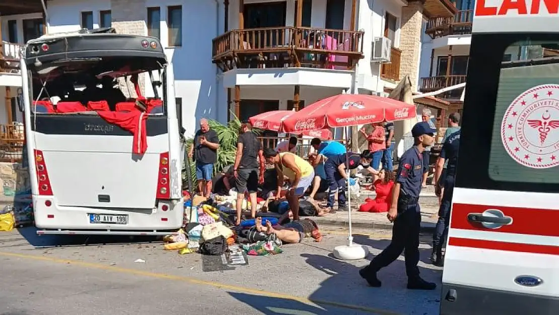 AKYAKA'DA FRENİ BOŞALAN TUR OTOBÜSÜ KAZASINDA ÖLÜ SAYISI 3'E ÇIKTI!