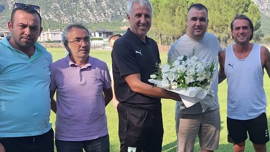 48 GENÇLİK TARAFTAR DERNEĞİ'NDEN MUĞLASPOR'A MORAL ZİYARETİ