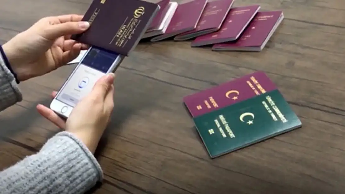 DÜNYANIN EN GÜÇLÜ PASAPORTLARI BELLİ OLDU! TÜRK PASAPORTUYLA KAÇ ÜLKEYE VİZESİZ GİDİLİR?