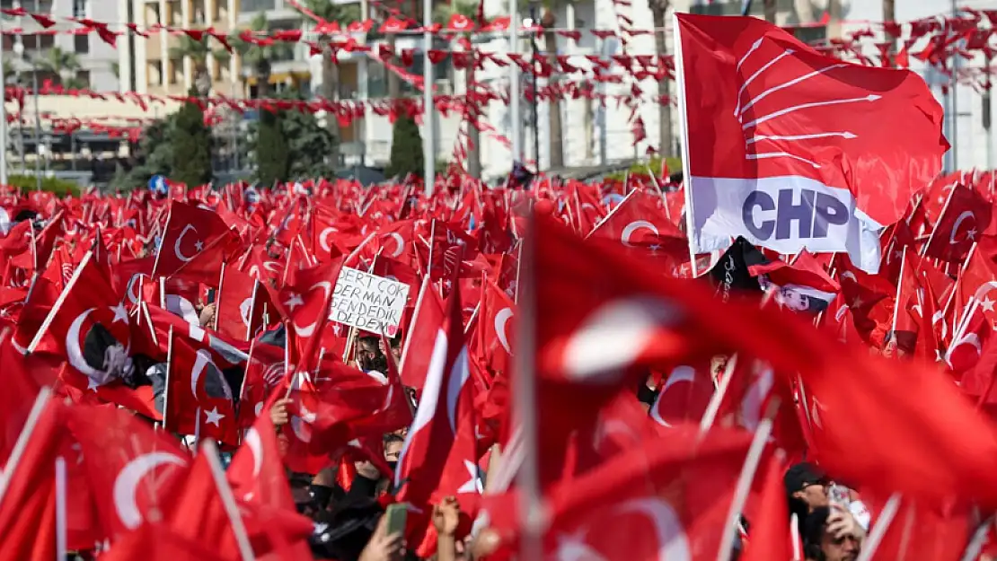 CHP GENEL BAŞKANLIĞINA ADAY OLUYOR! ESKİ İZMİR BŞB BAŞKANI TUNÇ SOYER İDDİALARI DOĞRULADI