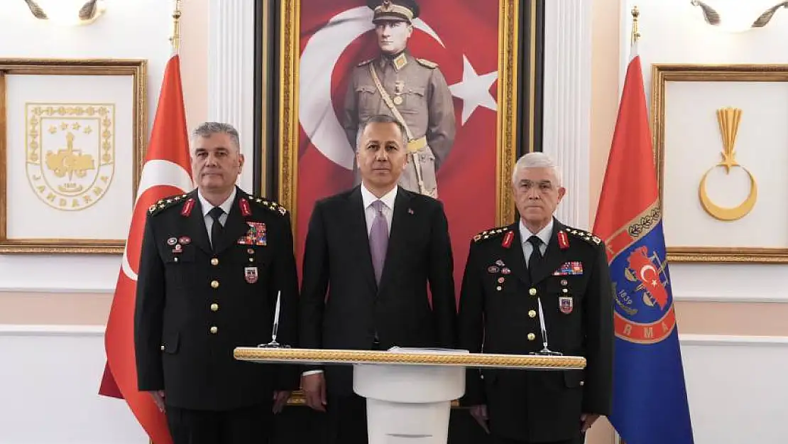 JANDARMA GENEL KOMUTANI ALİ ÇARDAKÇI GÖREVİ ARİF ÇETİN'DEN DEVRALDI