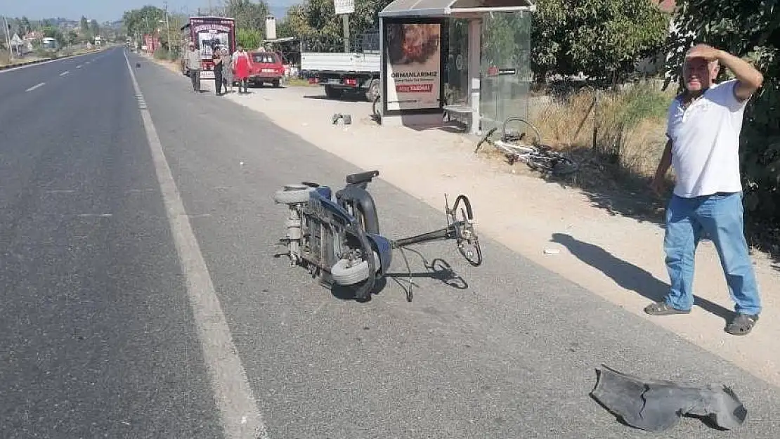 ULA'DA KAHREDEN KAZA! BİSİKLET SÜRERKEN ARABA ÇARPAN YAŞLI ADAM KURTARILAMADI