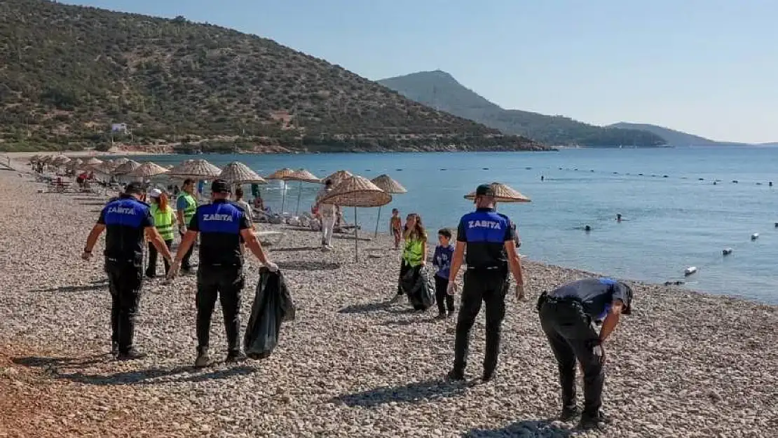 Bodrum'da deniz çöpü temizliği: Öğrencilerle 24,6 kilogram atık toplandı