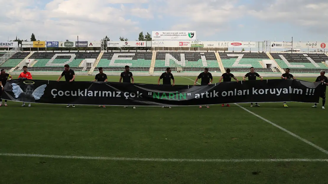 MUĞLASPOR SAHAYA NARİN PANKARTIYLA ÇIKTI: ÇOCUKLARIMIZ ÇOK NARİN, ARTIK ONLARI KORUYALIM