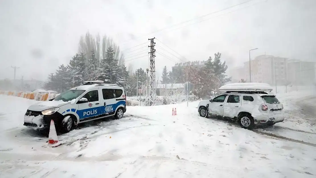 25 Kasım okullar tatil mi? Son dakika 25 Kasım'da MEB kar tatili olan iller