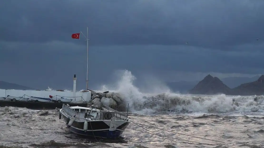 Feribot seferlerine hava muhalefeti Bodrum-Datça feribot seferleri iptal edildi