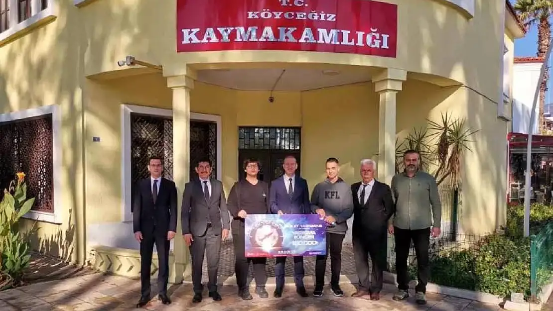 Köyceğiz Fen Lisesi Neutron Rocket Team, Kaymakam Maslak'ı ziyaret etti