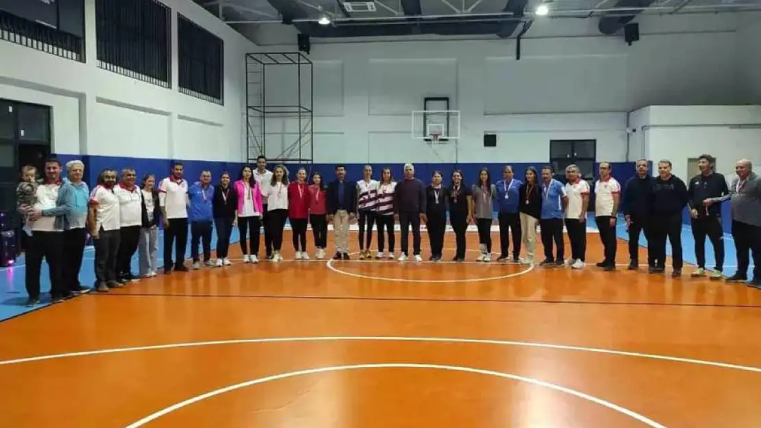 Köyceğiz'de Floor Curling Turnuvası