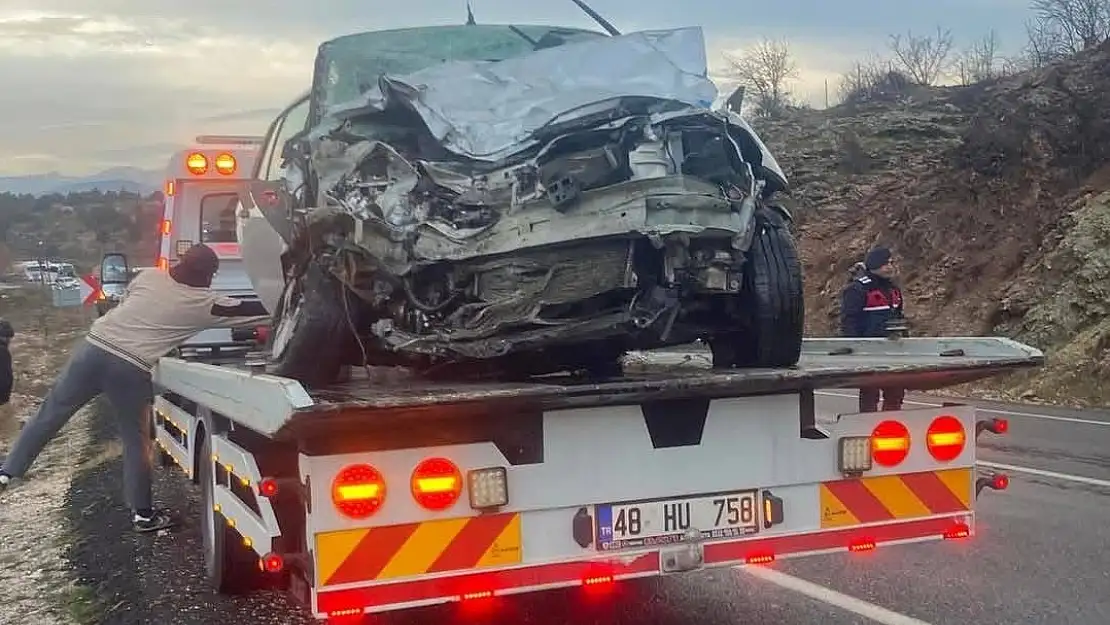 Seydikemer'deki trafik kazasında bir çift hayatını kaybetti