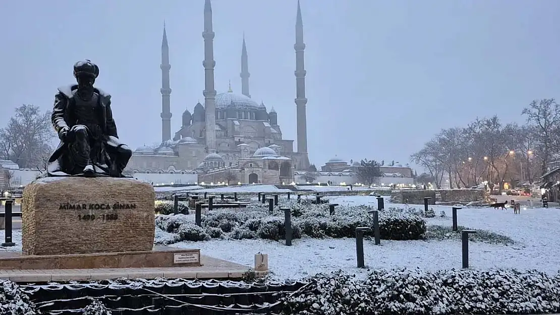 14 Ocak okullar tatil mi? Yarın Salı hangi illerde okullara kar tatili var?