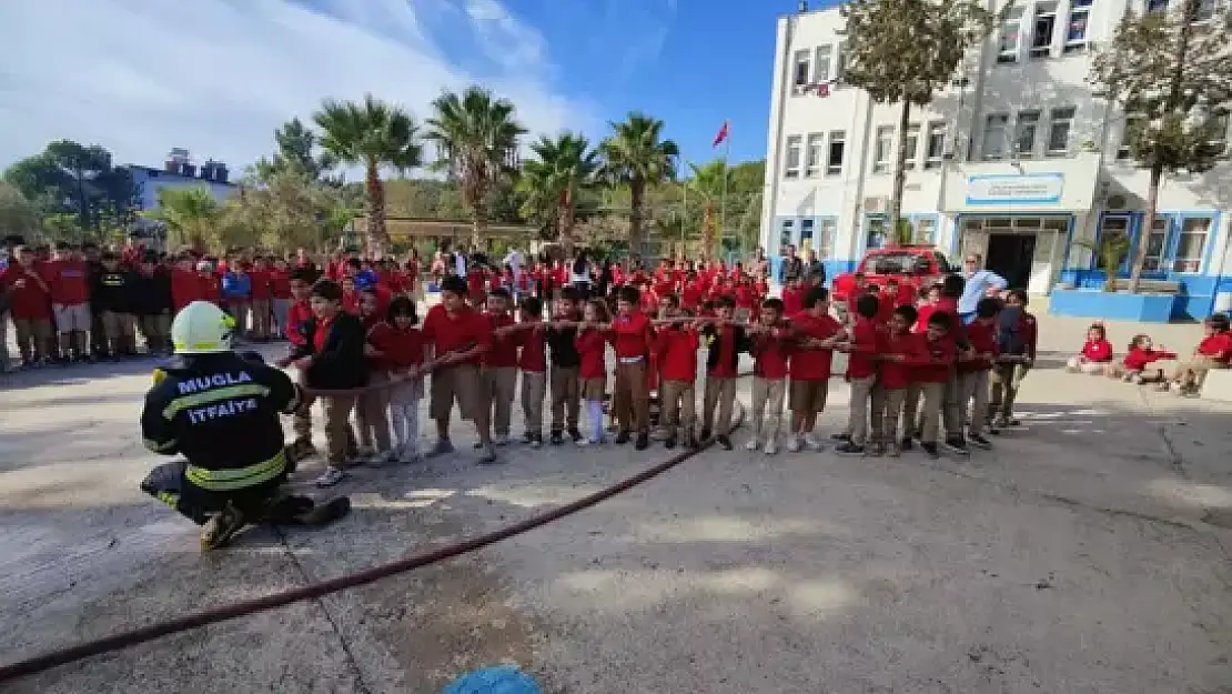 Muğla'da binlerce öğrenciye afet ve acil durum eğitimi!