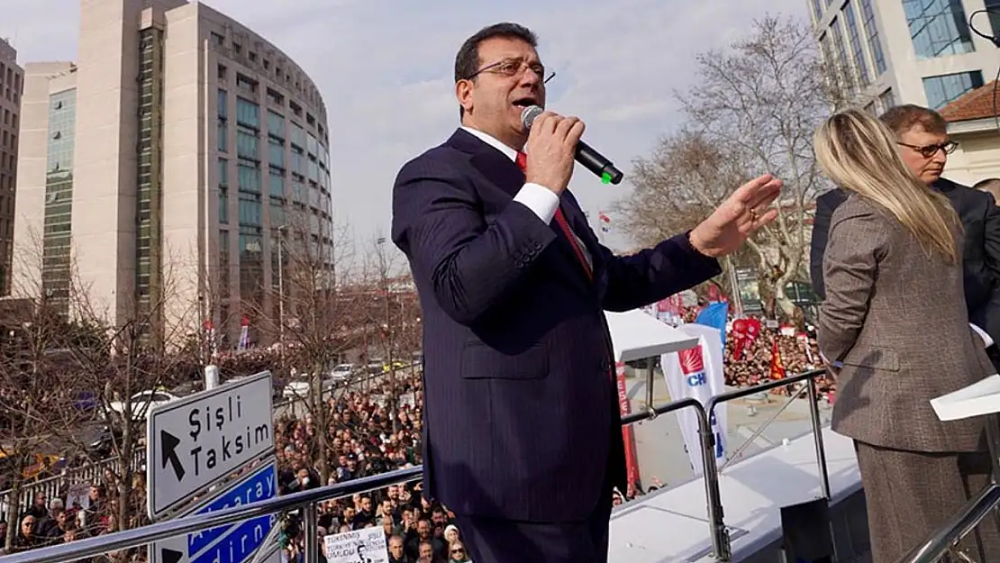 Ekrem İmamoğlu, İstanbul Adliyesi önünde konuştu: 'Sandık gelecek, iktidar gidecek'