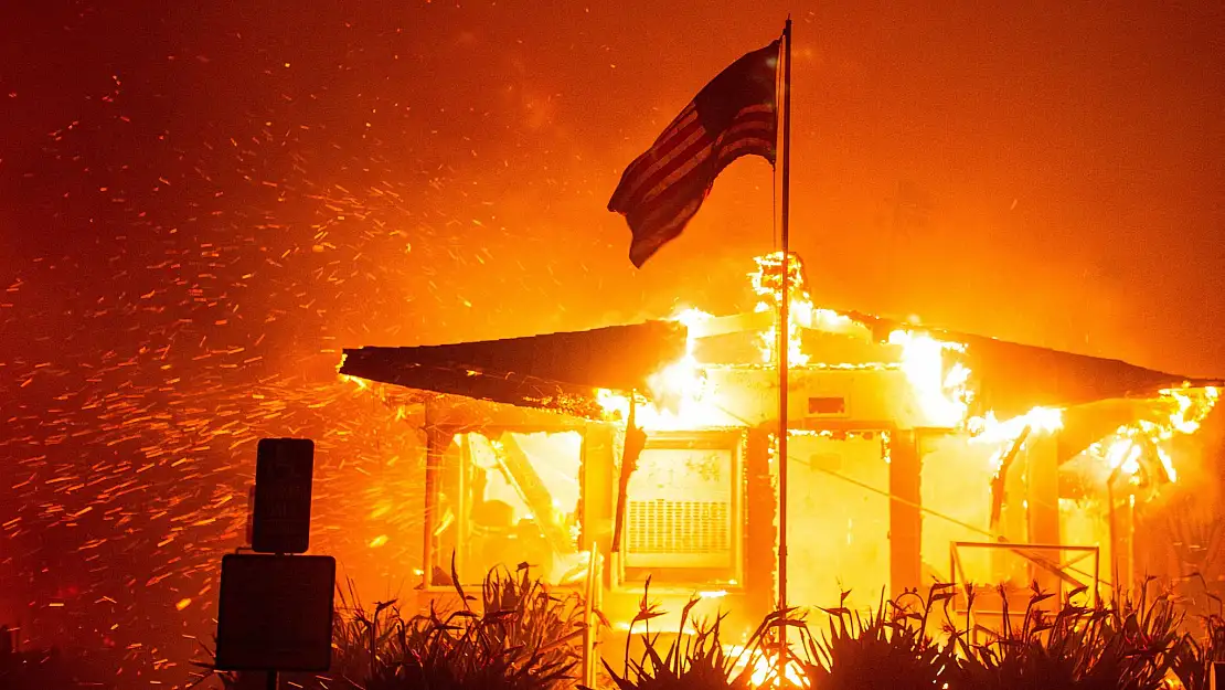 Los Angeles'daki yangında fatura kabarıyor: 16 ölü!