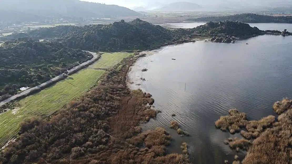 Uluslararası öneme sahip Bafa Gölü'nde su seviyesi yükseldi