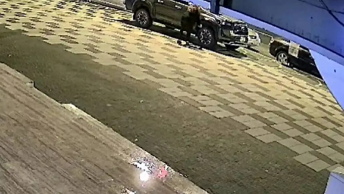 Yatağan'da park halindeki 9 aracın lastiklerini kesen o kişi gözaltında!