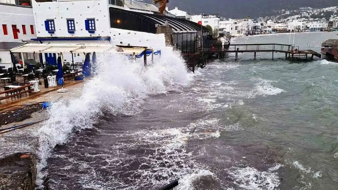 Meteoroloji'den Bodrum-Kaş arasındaki denizler için fırtına uyarısı