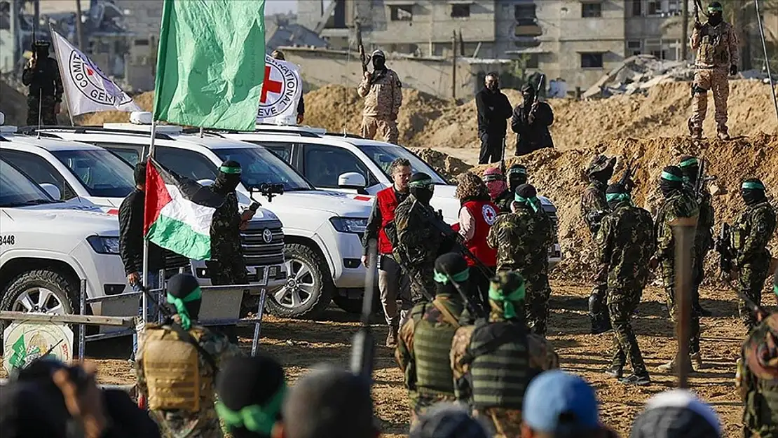 Hamas ile İsrail arasında dördüncü esir takası gerçekleştirildi