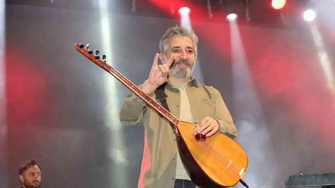 Ali Kınık'tan önemli mesaj: Bu milletin evlatlarını LGBT'ye kurban vermeyeceğiz!