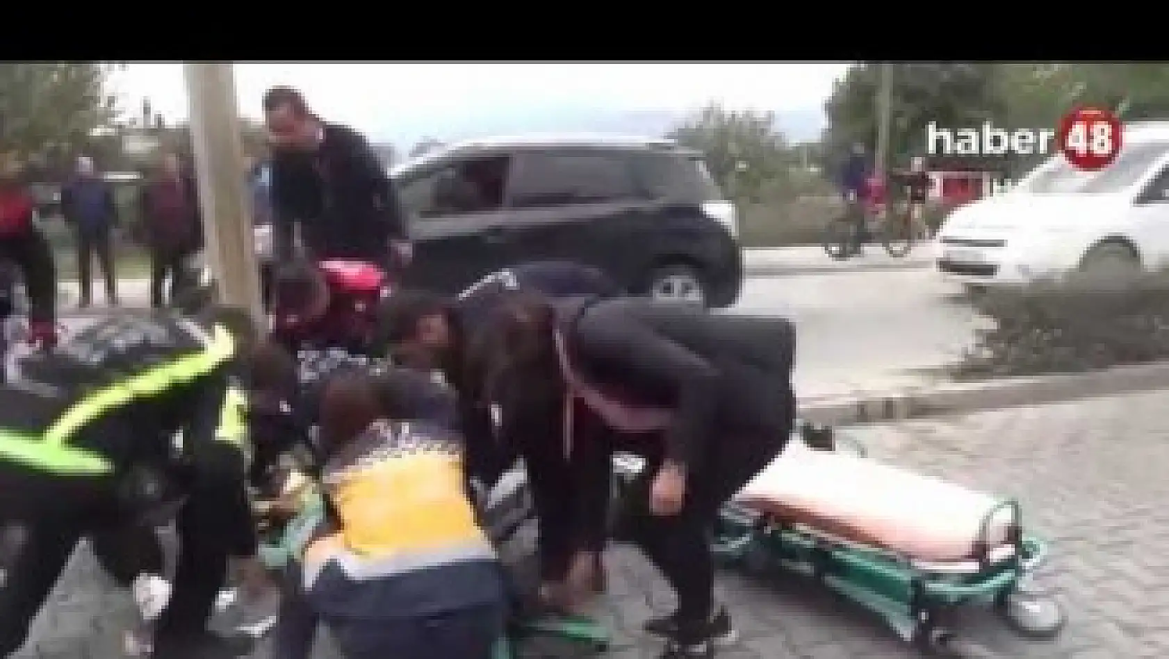Fethiye'de 10 Yaşındaki Öğrenciye Otomobil Çarptı