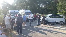 Ula'da servis minibüsü ve otomobil çarpıştı! 9 kişi yaralandı