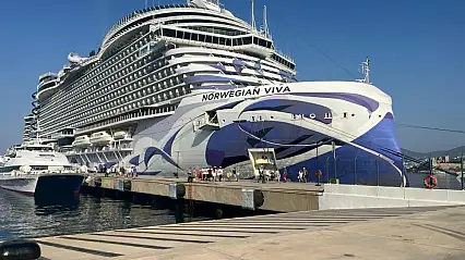 Dev gemi Bodrum'a demir attı!