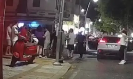 Bodrum'da iki sürücü birbirine girdi: O anlar kameraya yansıdı