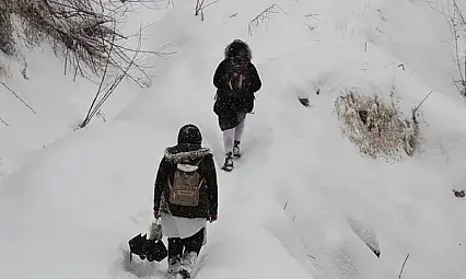 Valilikler tek tek açıkladı! 3 ilde eğitime kar engeli | 19 Şubat (yarın) okullar tatil mi?