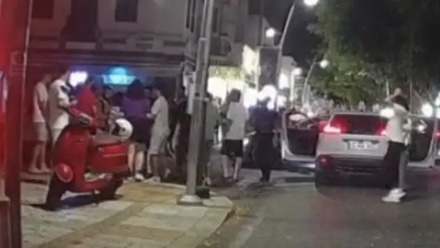 Bodrum'da iki sürücü birbirine girdi: O anlar kameraya yansıdı