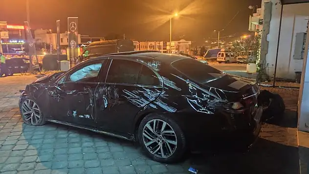 Bodrum'da lüks araçla kaza yapan sürücü, plakayı söküp kaçtı!